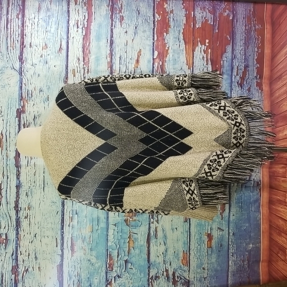poncho/sweater size S/M - Picture 4 of 8